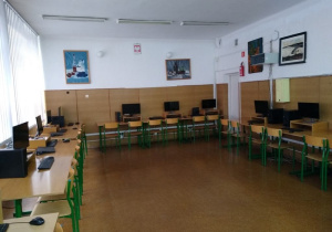 Sala komputerowa.