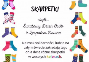 Biały plakat informujący o Dniu kolorowych skarpetek