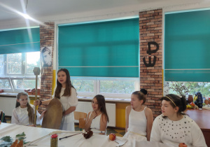 Dzieci przebrane za bogów greckich