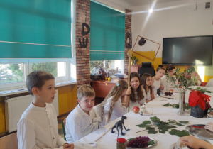 Dzieci przebrane za bogów greckich