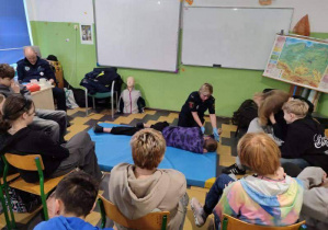 dzieci na warsztatach